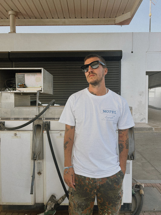 AURAH MOTEL VINTAGE TEE