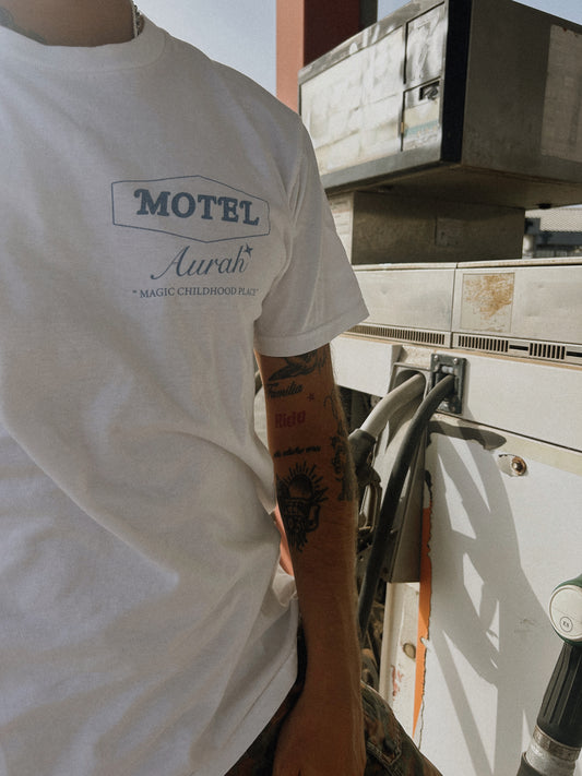 AURAH MOTEL VINTAGE TEE