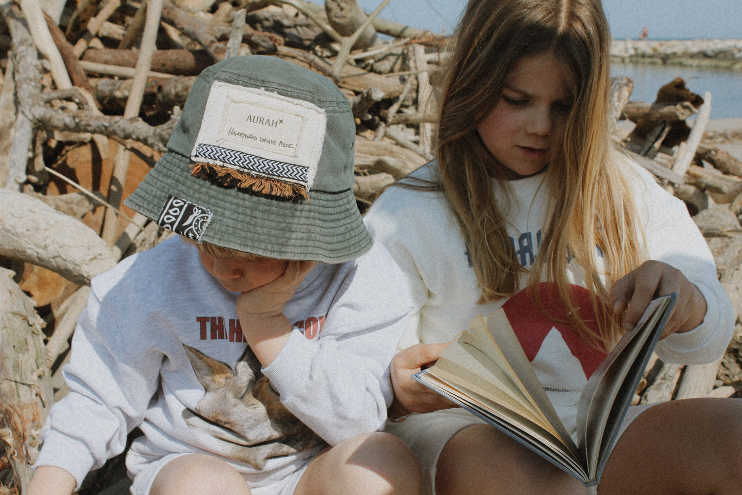 THE HILL'S COYOTE VINTAGE SWEATSHIRT