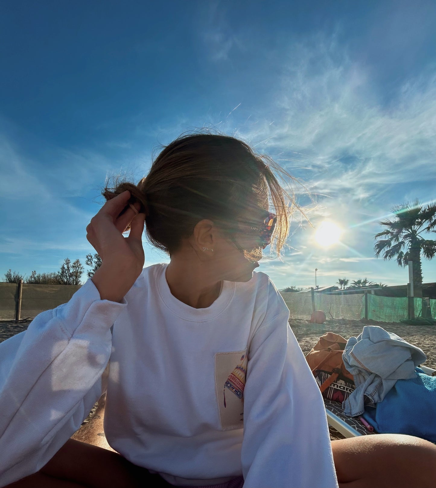 HALONA WHITE SWEATSHIRT